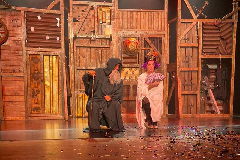 bir baba hamlet oyunu