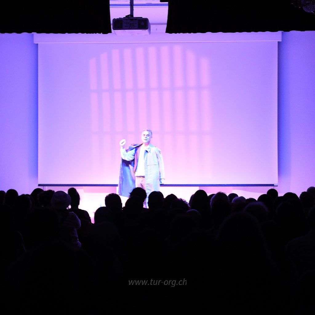 Nazım Hikmet RAN - Yurdaer Okur