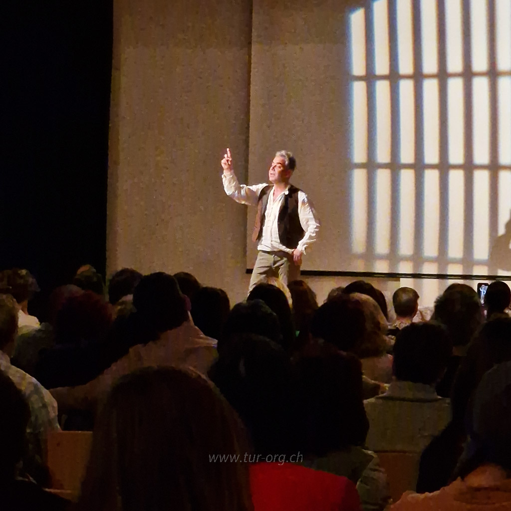 Nazım Hikmet RAN - Yurdaer Okur