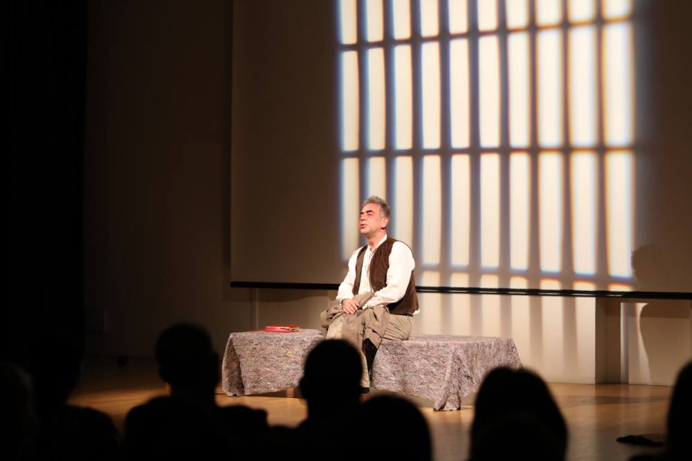 nazım hikmet ran yurdaer okur